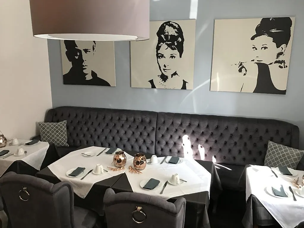 Hotel Heddernheimer Hof Frankfurt am Main 3*,